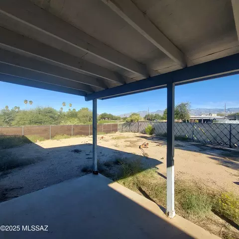 Exterior - 8301 E Wildcat Dr, Tucson, AZ 85730 photo 2 of 2