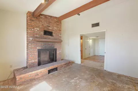 Living - 209 E River Rd, Tucson, AZ 85704 photo 8 of 8