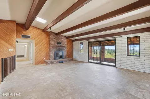Living - 209 E River Rd, Tucson, AZ 85704 photo 4 of 8