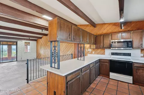 Kitchen - 209 E River Rd, Tucson, AZ 85704 photo 1 of 4
