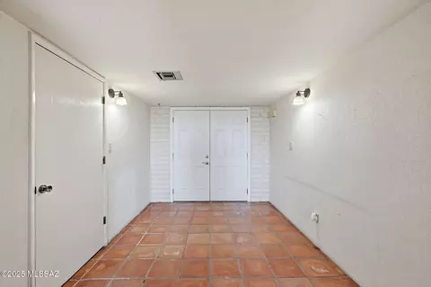 Entry Way - 209 E River Rd, Tucson, AZ 85704 photo 1 of 3