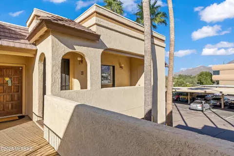 5500 N Valley View Rd #219, Tucson, AZ 85718