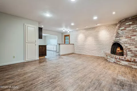 Living - 7531 E 39th St, Tucson, AZ 85730 photo 2 of 11