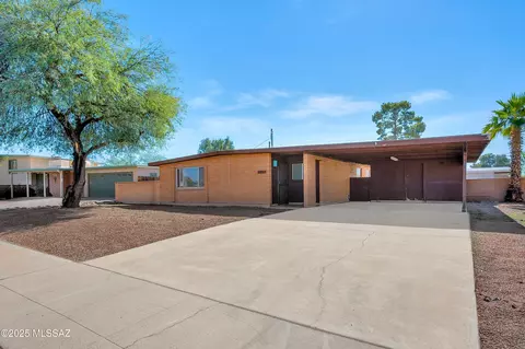 8190 E 20th St, Tucson, AZ 85710