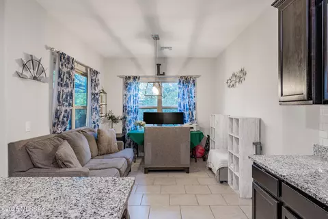 12231 E Becker Dr, Vail, AZ 85641 photo 11