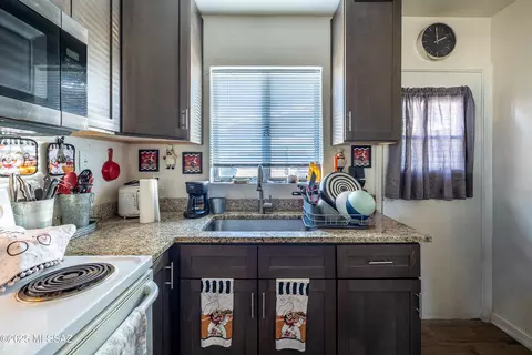 Kitchen - 4729-4733 E 2nd St, Tucson, AZ 85711 photo 2 of 2