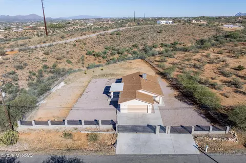 118 Calle Tiburon, Rio Rico, AZ 85648