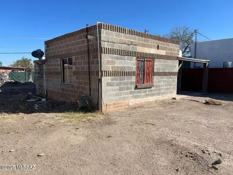 1106 W Huron St, Tucson, AZ 85745