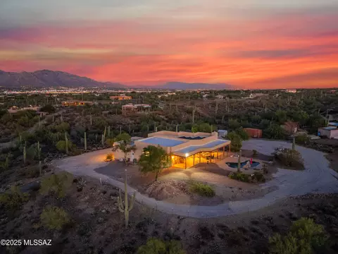 6700 W Calle De Mi Jazmin, Tucson, AZ 85743