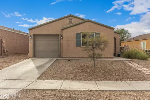 7052 S Red Maids Dr, Tucson, AZ 85756
