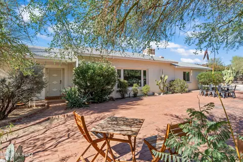 650 W Chula Vista Rd, Tucson, AZ 85704