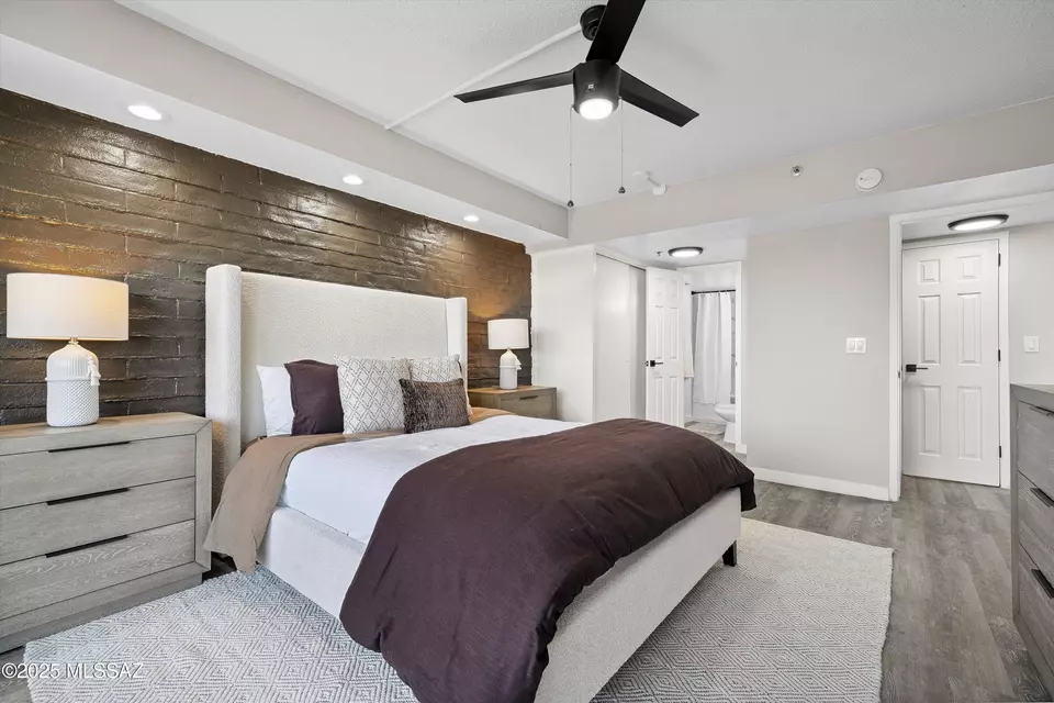 Bedroom - 425 W Paseo Redondo Dr #9B, Tucson, AZ 85701 photo 3 of 3