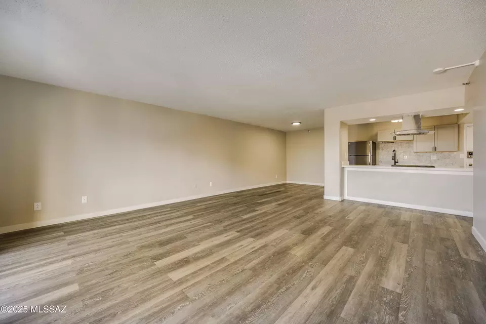 Living - 425 W Paseo Redondo #8G, Tucson, AZ 85701 photo 6 of 8