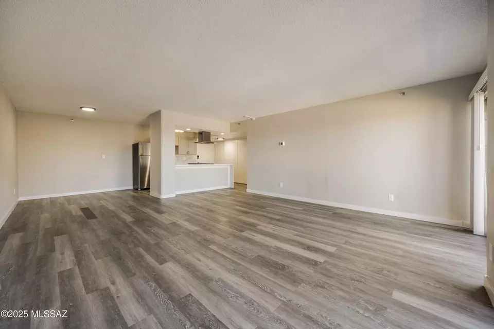Living - 425 W Paseo Redondo #8G, Tucson, AZ 85701 photo 3 of 8