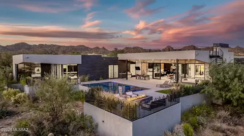 875 W Tortolita Mountain Cir, Oro Valley, AZ 85755