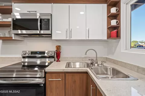 Kitchen - 7901 E Winnepeg Dr, Tucson, AZ 85730 photo 2 of 2