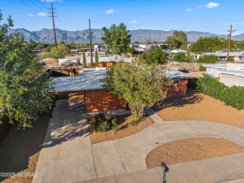 View/Area - 7901 E Winnepeg Dr, Tucson, AZ 85730 photo 1 of 2