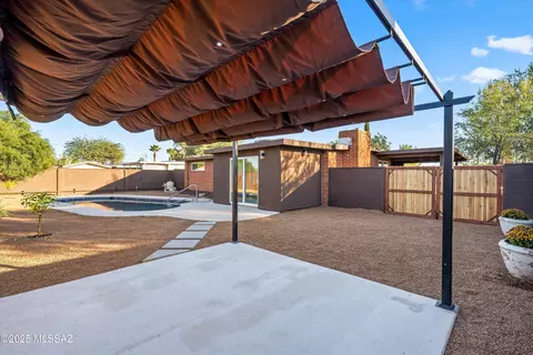 Exterior - 7901 E Winnepeg Dr, Tucson, AZ 85730 photo 3 of 3