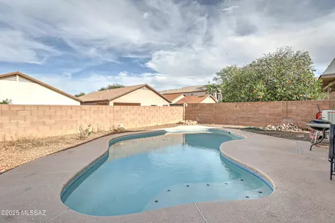 Exterior - 9045 E Ironbark St, Tucson, AZ 85747 photo 2 of 4