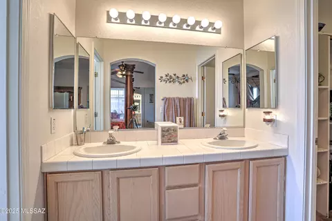 Bath - 9045 E Ironbark St, Tucson, AZ 85747 photo 1 of 3
