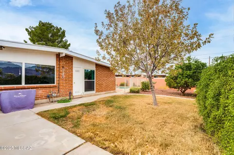 Exterior - 9501 E Rand Pl, Tucson, AZ 85715 photo 5 of 9
