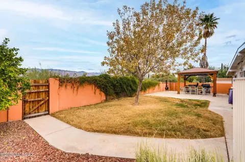 Exterior - 9501 E Rand Pl, Tucson, AZ 85715 photo 6 of 9