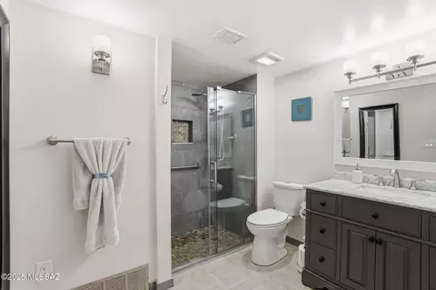Bath - 9501 E Rand Pl, Tucson, AZ 85715 photo 1 of 2