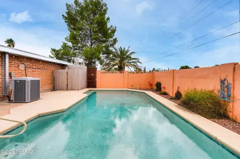 Exterior - 9501 E Rand Pl, Tucson, AZ 85715 photo 8 of 9