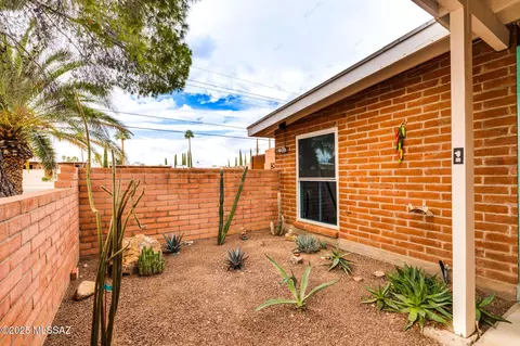Exterior - 9501 E Rand Pl, Tucson, AZ 85715 photo 3 of 9