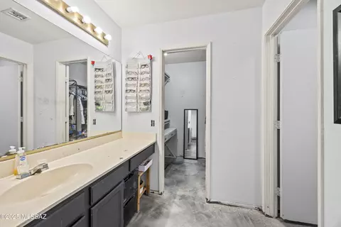 Bath - 2801 W Avenida Azahar, Tucson, AZ 85745 photo 1 of 3