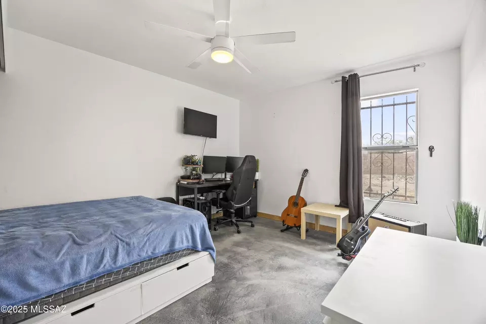 Bedroom - 2801 W Avenida Azahar, Tucson, AZ 85745 photo 3 of 6