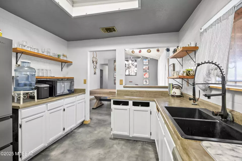 Kitchen - 2801 W Avenida Azahar, Tucson, AZ 85745 photo 3 of 3