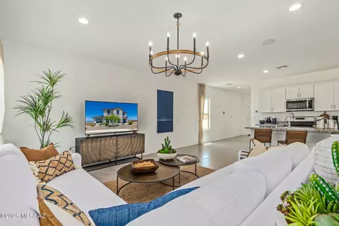 12237 E Morris Carson Dr, Vail, AZ 85641