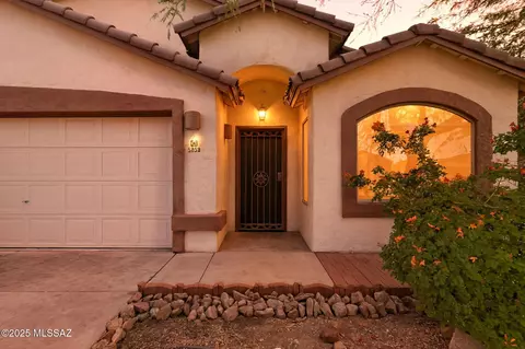 5852 W Mohave Bloom Dr, Tucson, AZ 85735