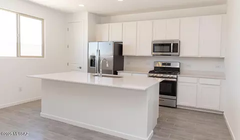 6101 E Campolina Trl, Tucson, AZ 85756 photo 3