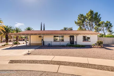 221 N Abrego Dr, Green Valley, AZ 85614