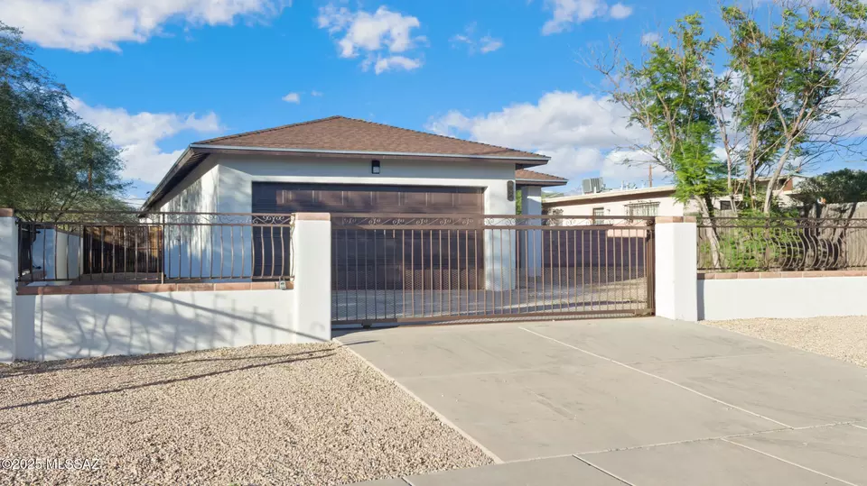 Exterior - 324 W 23rd St, Tucson, AZ 85713 photo 1 of 1