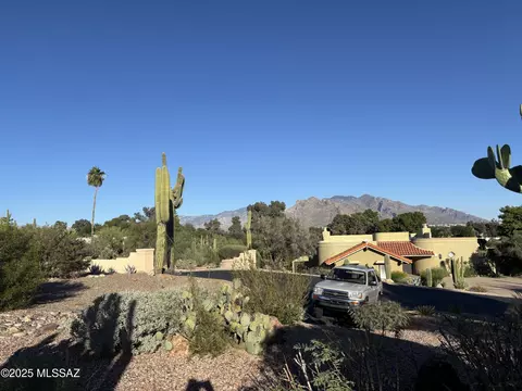 2942 W Fairway View Cir, Tucson, AZ 85742
