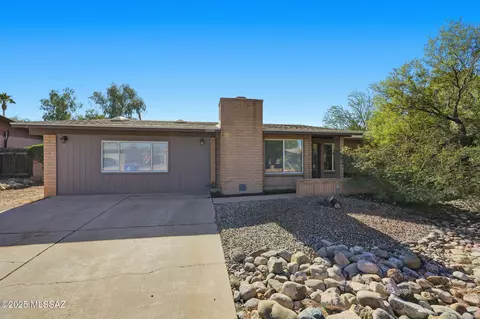 8000 E Tulip Tree St, Tucson, AZ 85730