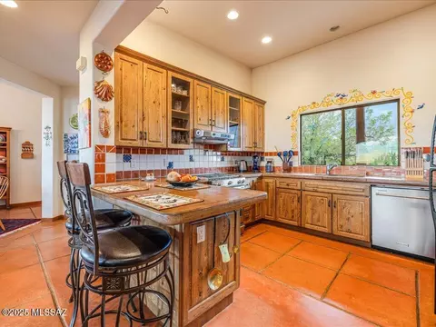 Kitchen - 91 Camino Agave, Elgin, AZ 85611 photo 1 of 4
