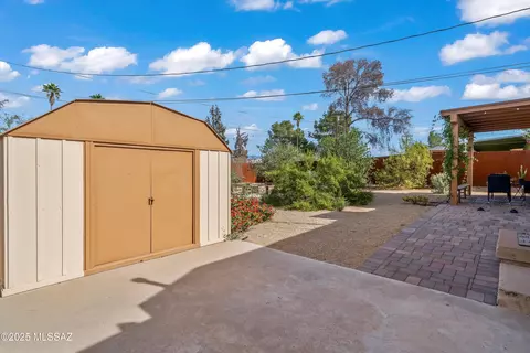 Exterior - 4619 E 6th St, Tucson, AZ 85711 photo 5 of 7