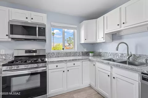 Kitchen - 4619 E 6th St, Tucson, AZ 85711 photo 3 of 3