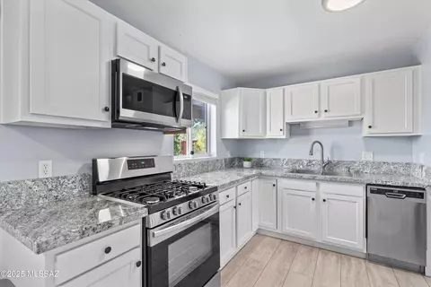 Kitchen - 4619 E 6th St, Tucson, AZ 85711 photo 1 of 3