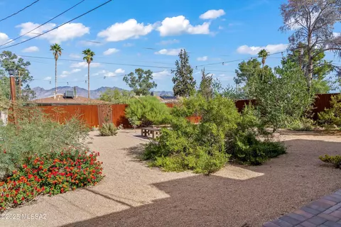 Exterior - 4619 E 6th St, Tucson, AZ 85711 photo 6 of 7