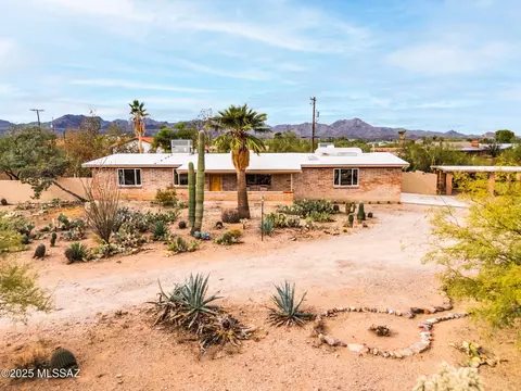 3205 N View Crest Dr, Tucson, AZ 85745
