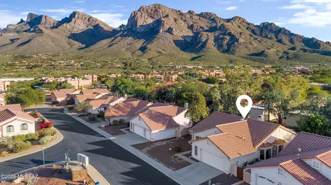 180 E Carolwood Dr, Oro Valley, AZ 85737