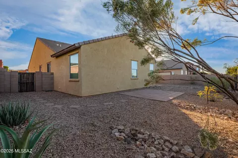 Exterior - 177 E Sycamore View Rd, Vail, AZ 85641 photo 3 of 8