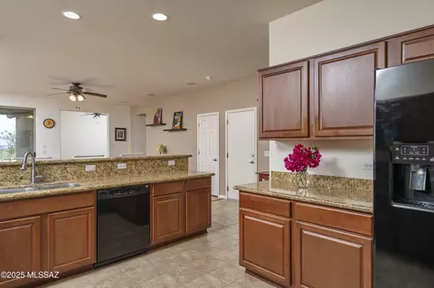 Kitchen - 177 E Sycamore View Rd, Vail, AZ 85641 photo 1 of 3