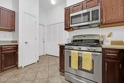 Kitchen - 6450 E Cyclone Dr, Tucson, AZ 85730 photo 2 of 4