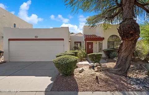 799 W Clear Creek Way, Oro Valley, AZ 85737